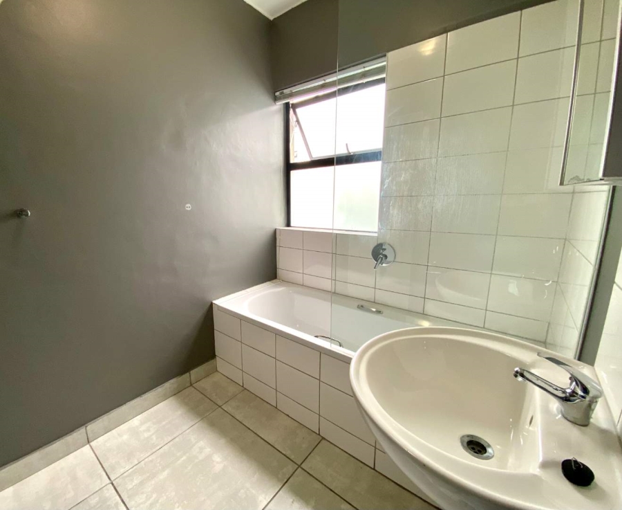 2 Bedroom Property for Sale in Aan de Wijnlanden Western Cape
